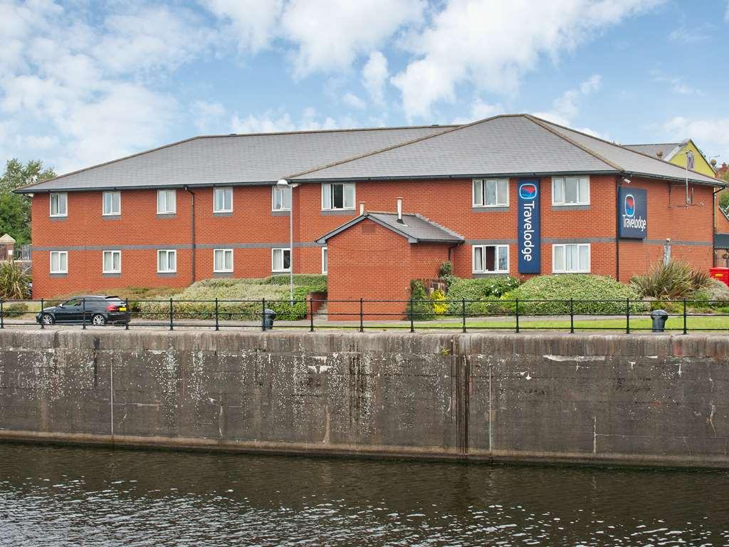 Travelodge Liverpool Docks エクステリア 写真