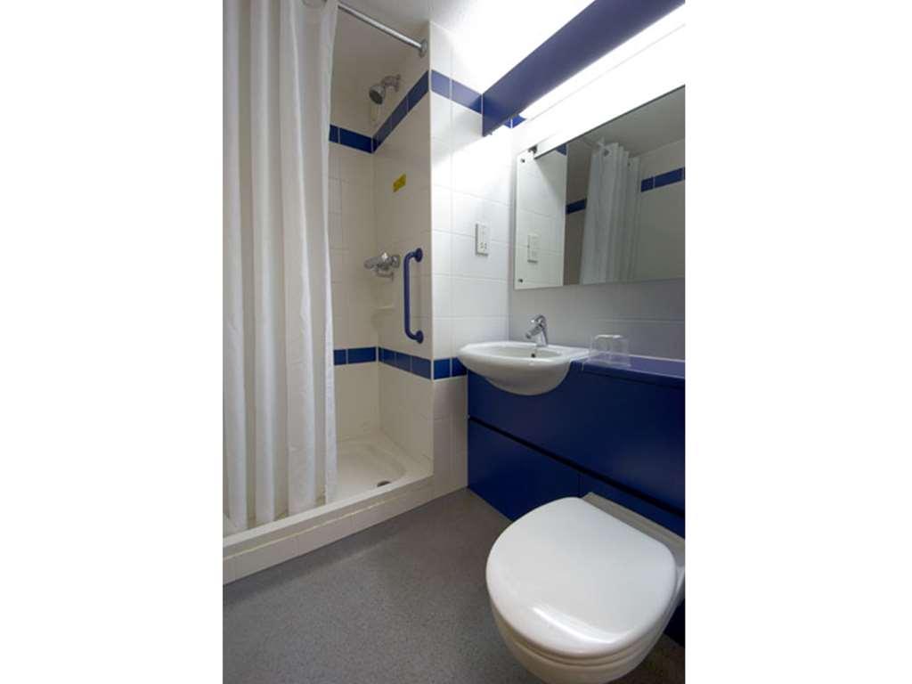 Travelodge Liverpool Docks 部屋 写真